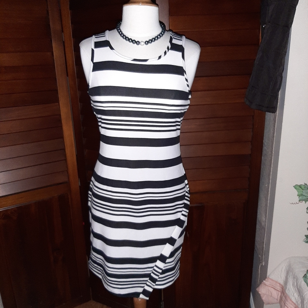 Banana Republic black and white dress